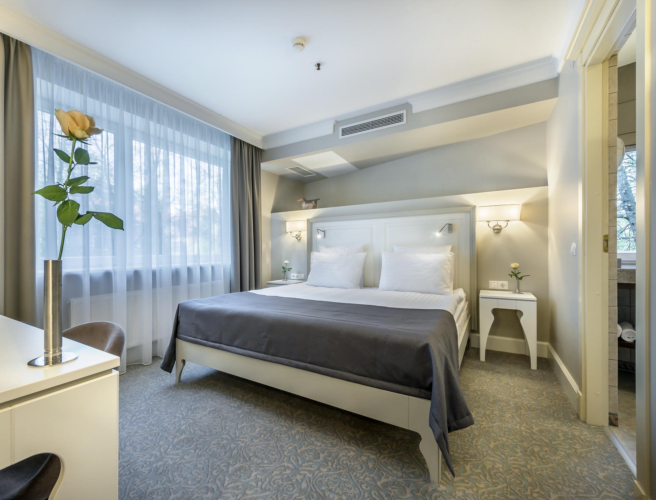 Ratonda Centrum Hotel 4*