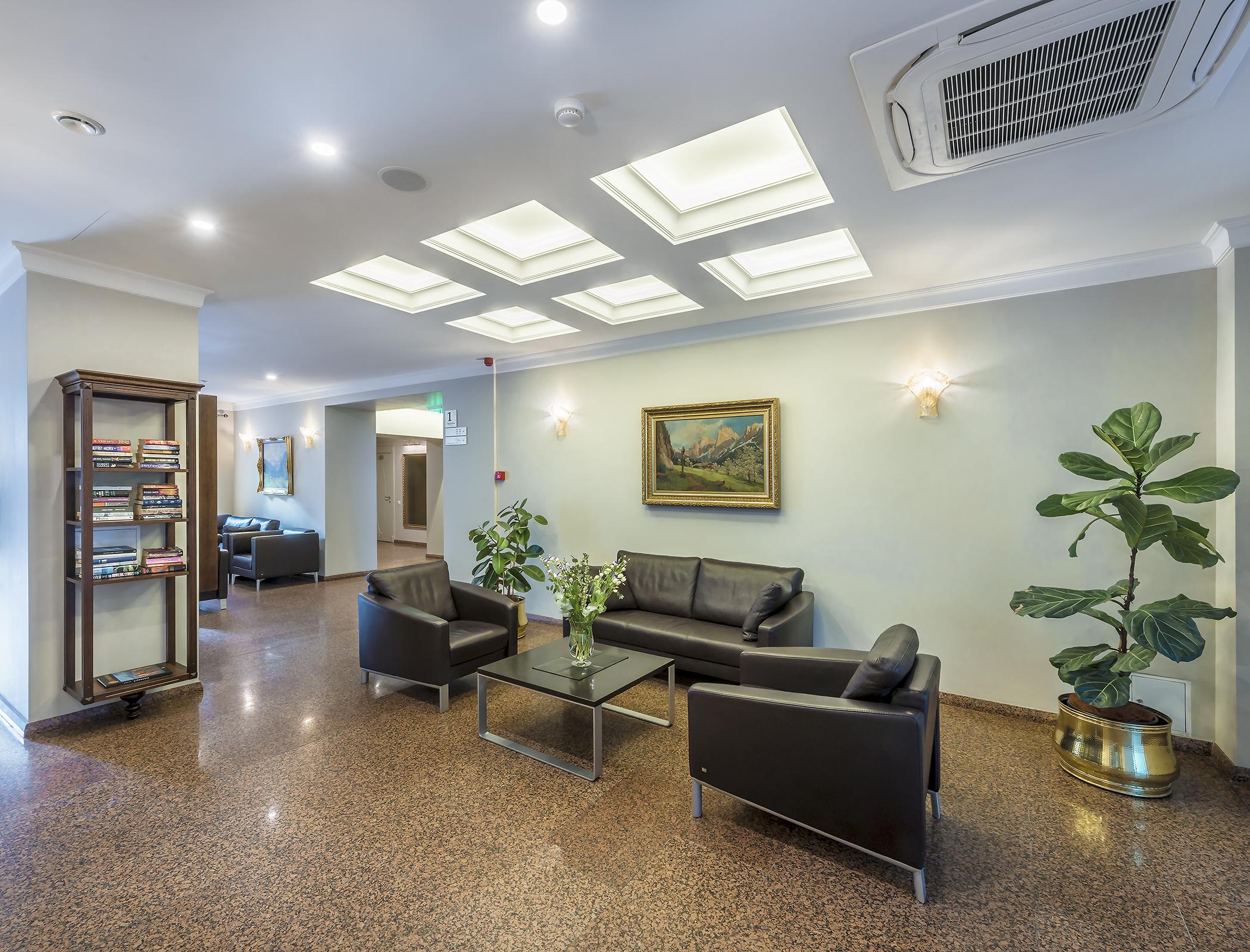 Hotel Ratonda Centrum 4*