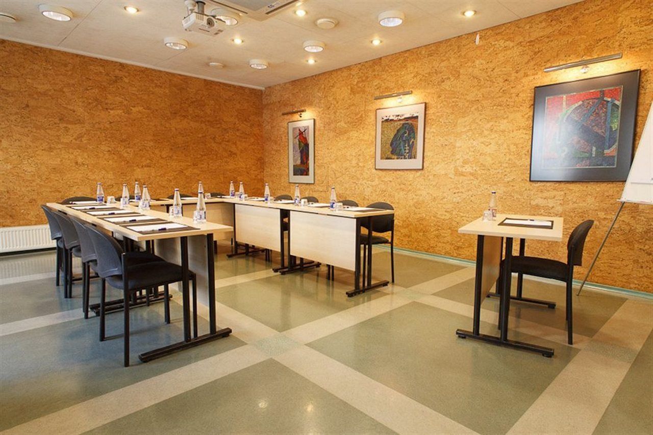 Ratonda Centrum Hotel 4*