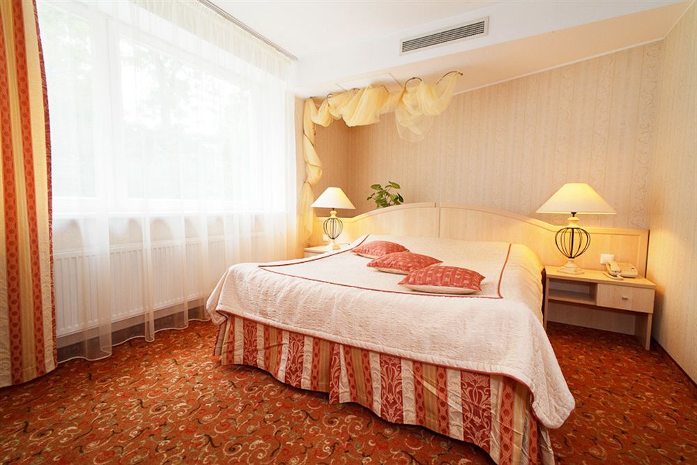 Ratonda Centrum Hotel