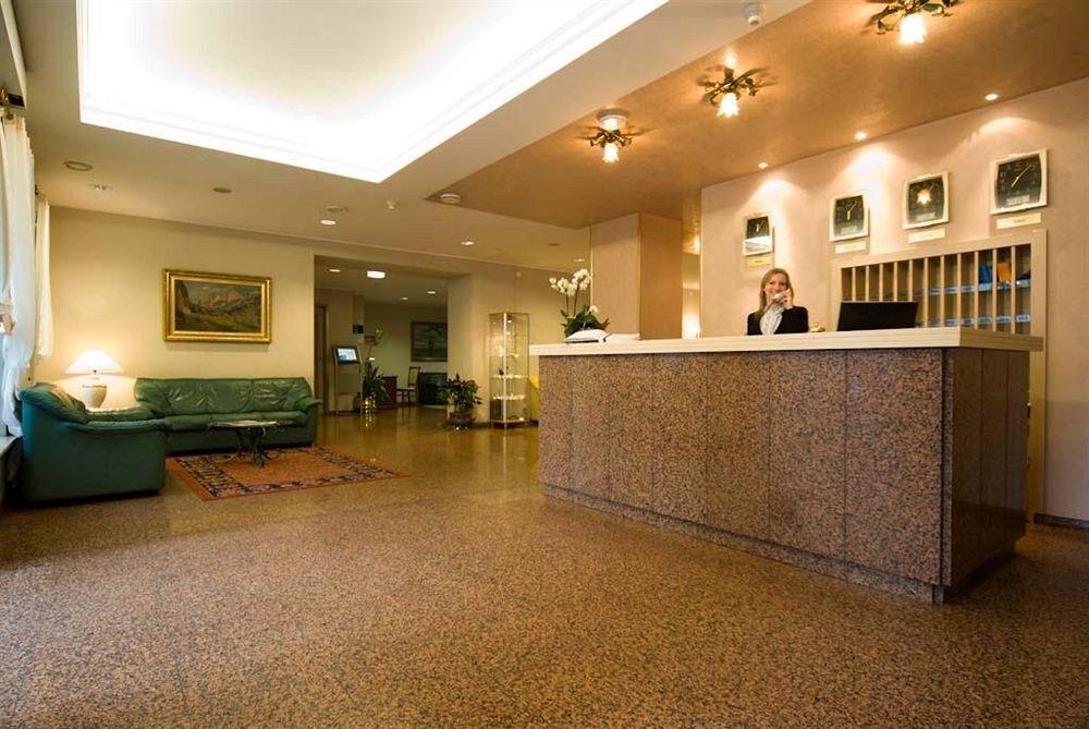 Ratonda Centrum 4*