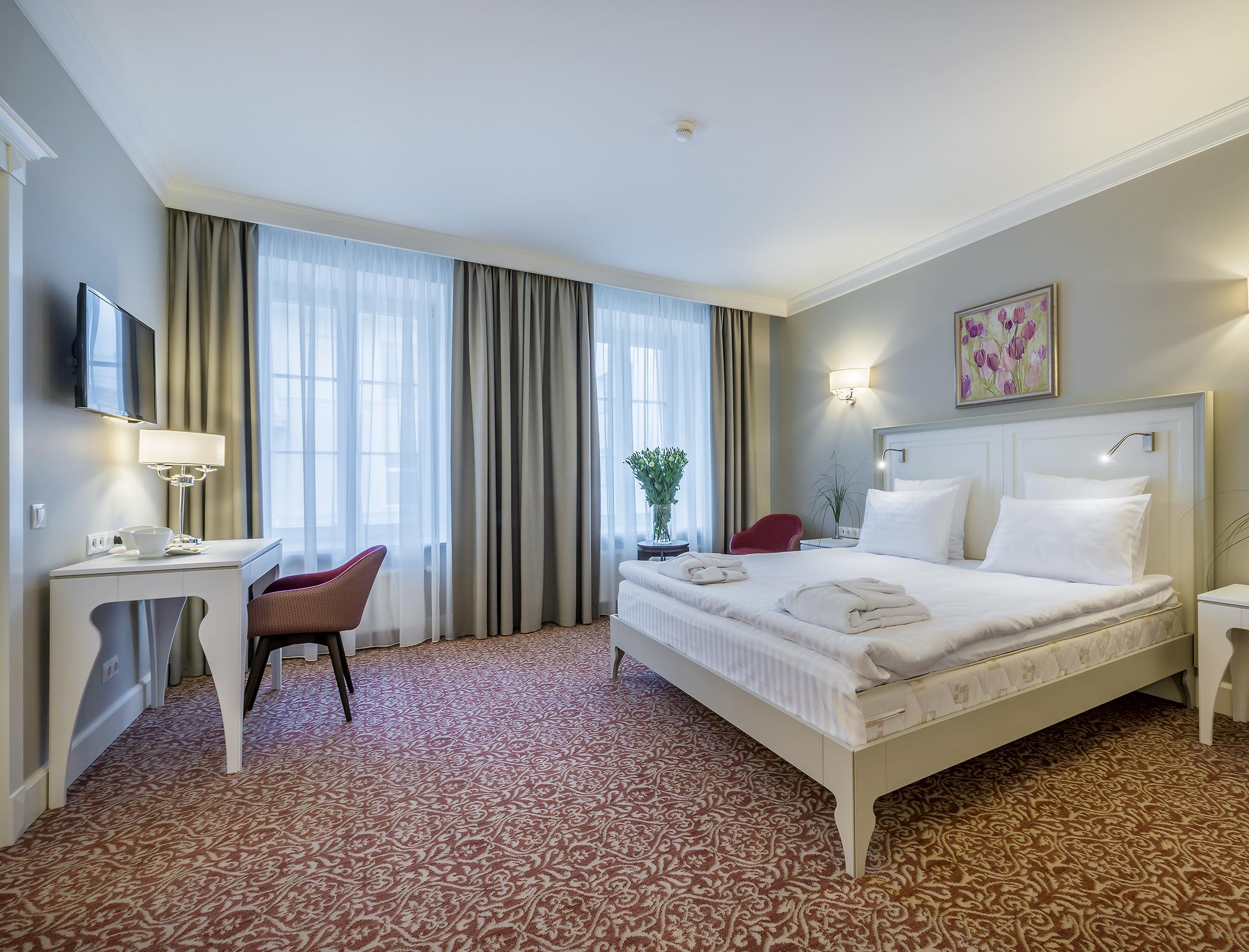 Отель Ratonda Centrum 4*